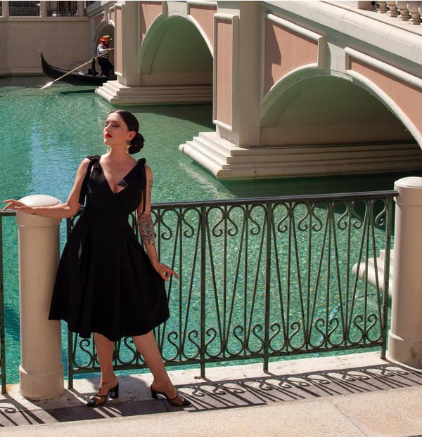 1950s Womens Black Adjustable Strap Dress With Pockets