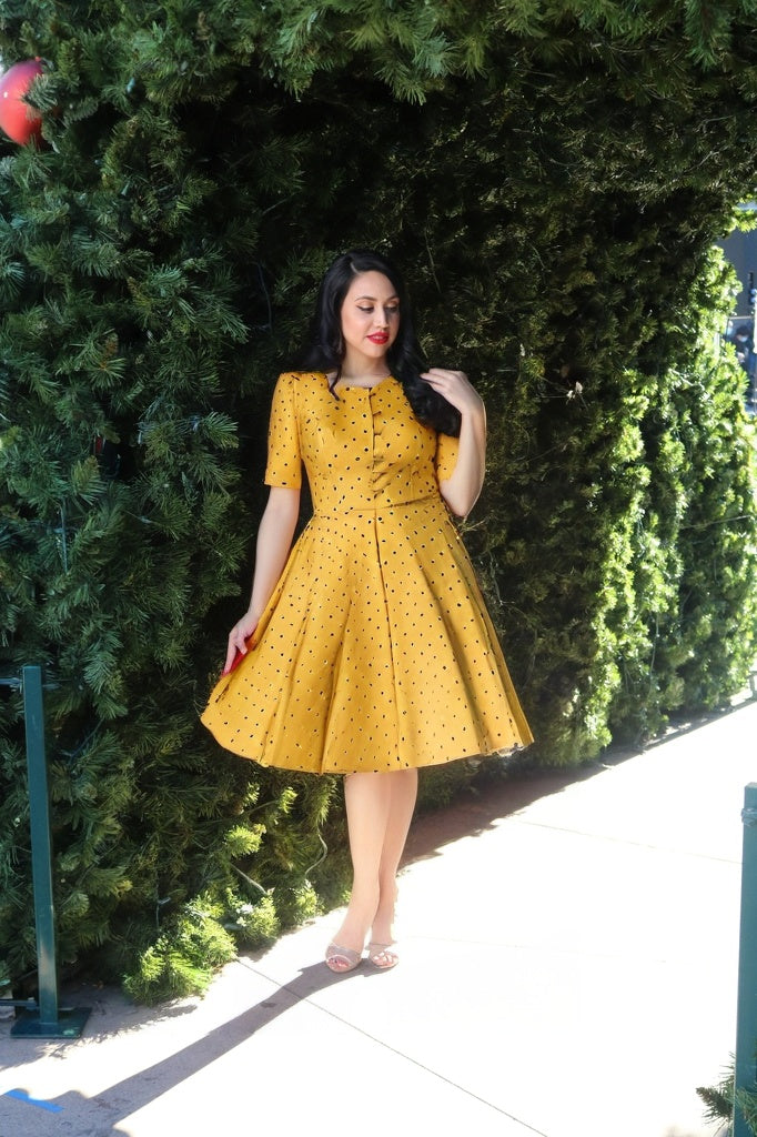 1950s YellowDot  Round Neck Shirtwaist Swing Vintage Dress With Pockets
