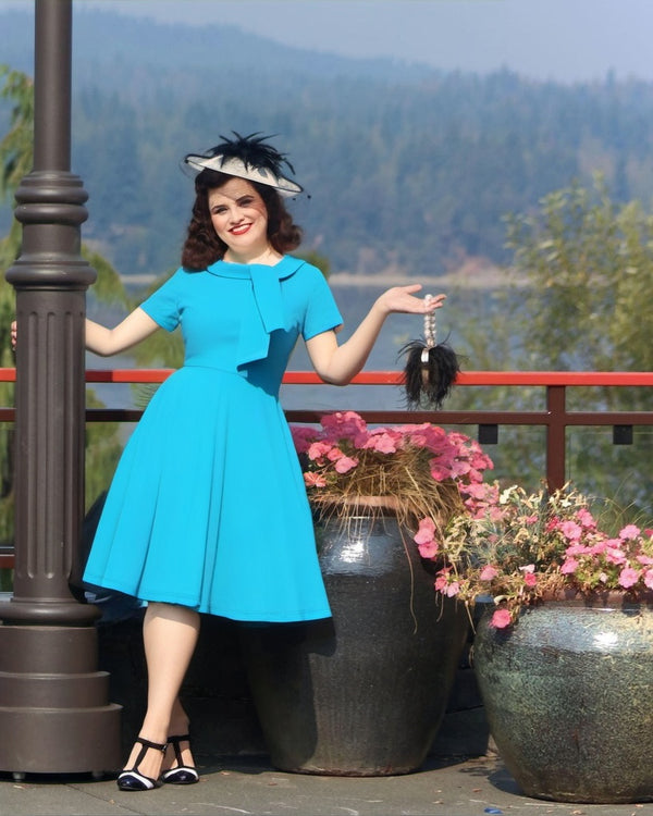 1950s  Vintage  Skyblue Dress  With  Roller Collar