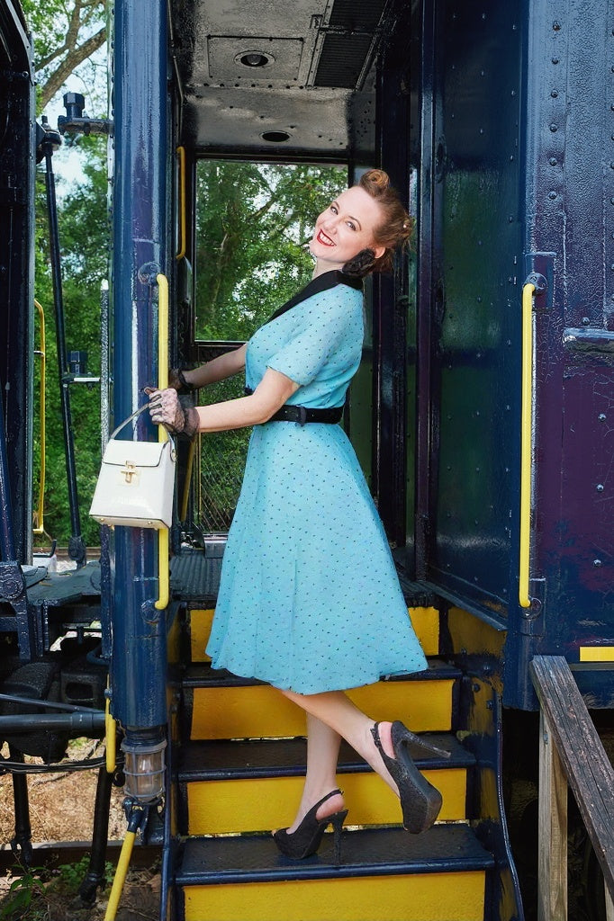 1950s Lapel Collar Vneckline  Stoneblue Dot  Shirtwaist Vintage Dress With Belts&Pockets